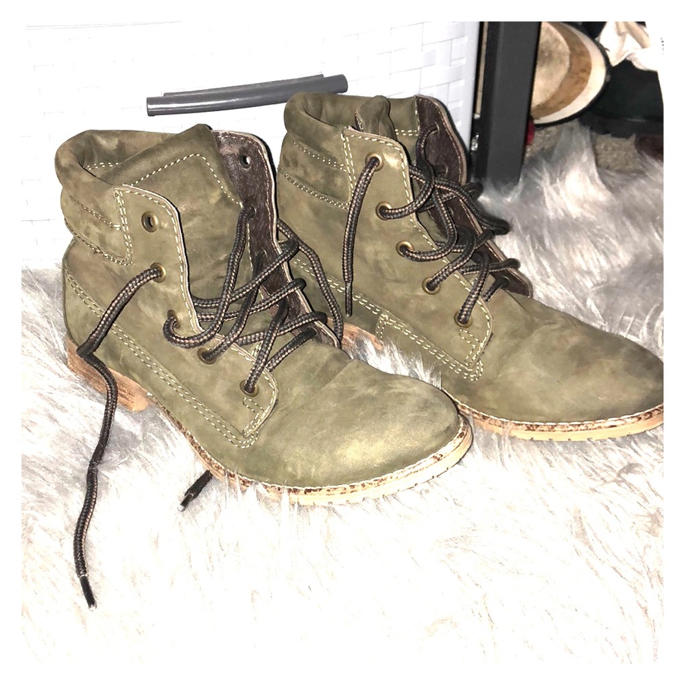 Steve Madden booties